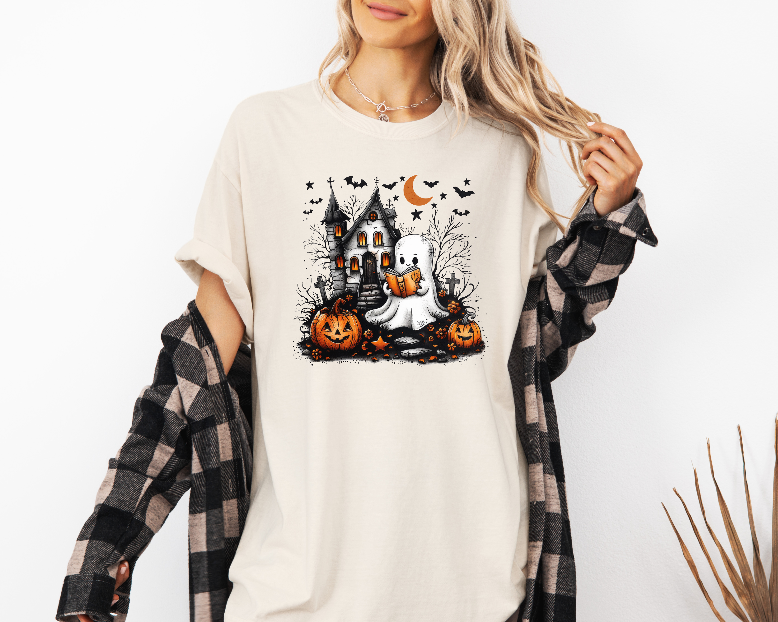 ghost reading book spooky halloween tshirt for book lovers